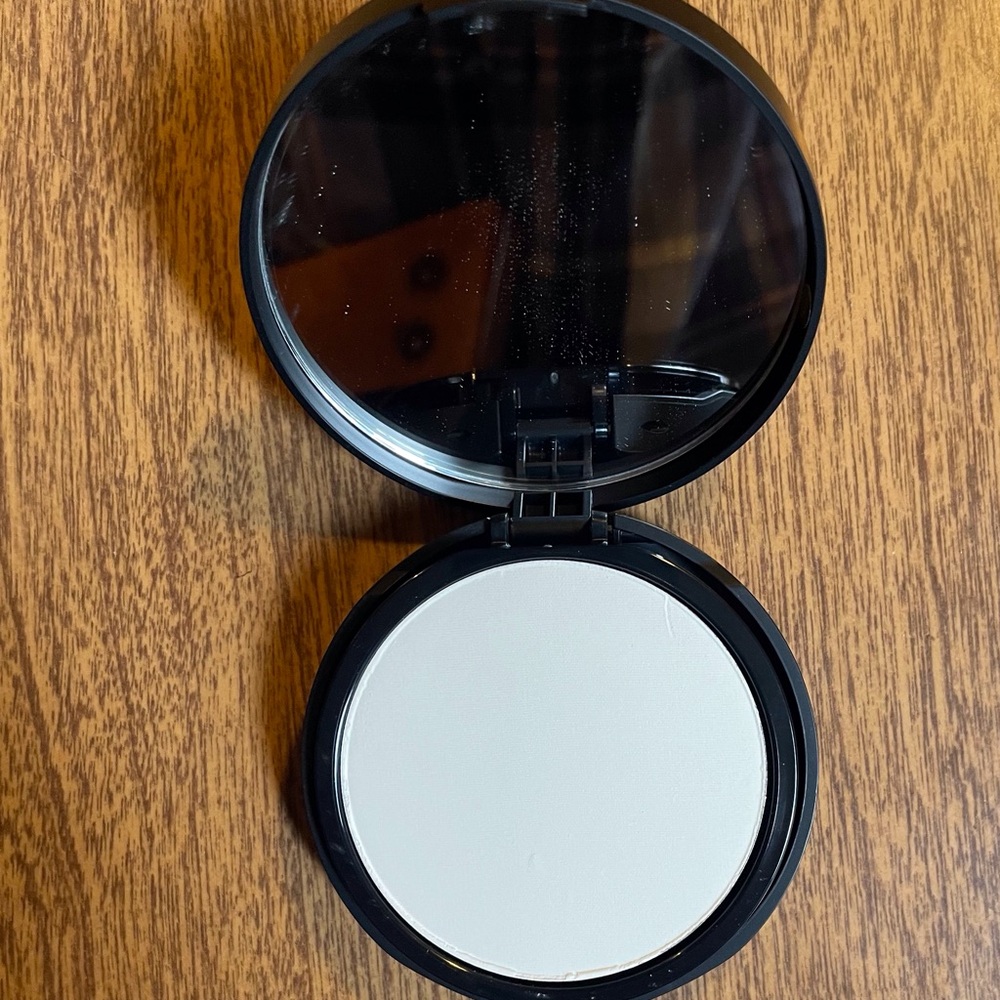 bareMinerals Pressed Setting Powder Translucent - Picture 5 of 12